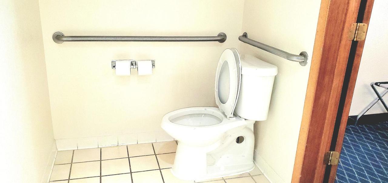 Pratt American Inn Motel מראה חיצוני תמונה