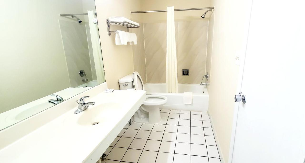 Pratt American Inn Motel מראה חיצוני תמונה